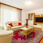 Nyaraló House With A Parking Space - 12654 Vodice