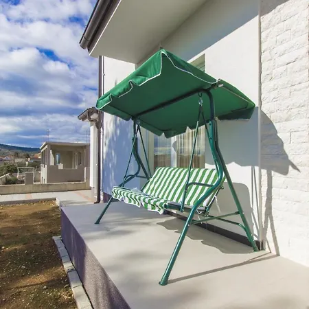 بيت للعطل House With A Parking Space - 12654 *