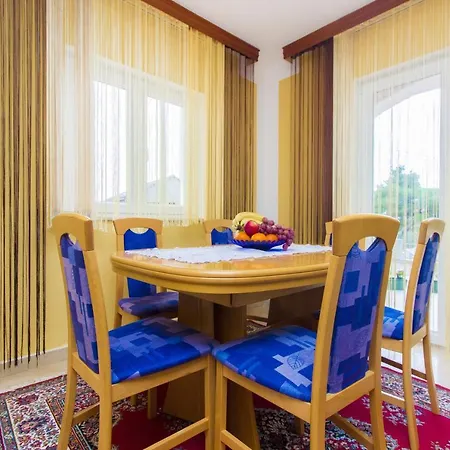 House With A Parking Space - 12654 Holiday home