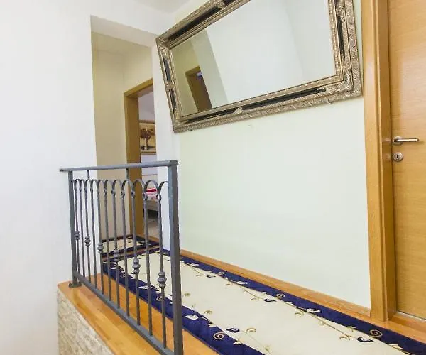 House With A Parking Space - 12654 Casa vacanze Vodice